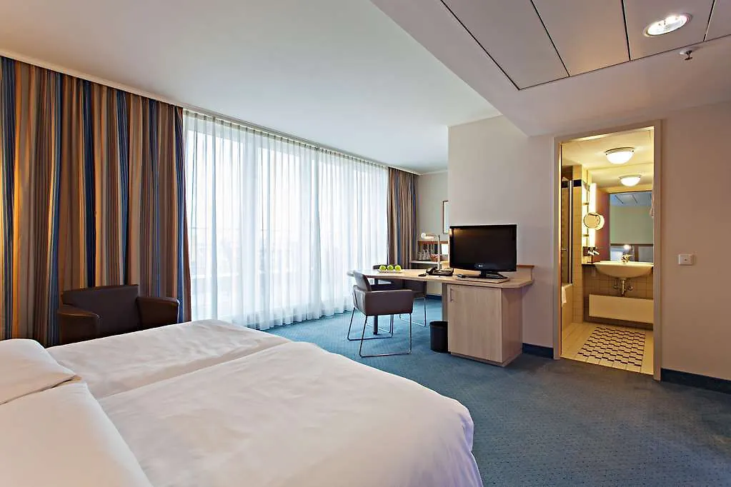 Lindner Hotel Cologne Am Dom, Part Of Jdv By Hyatt 4*,